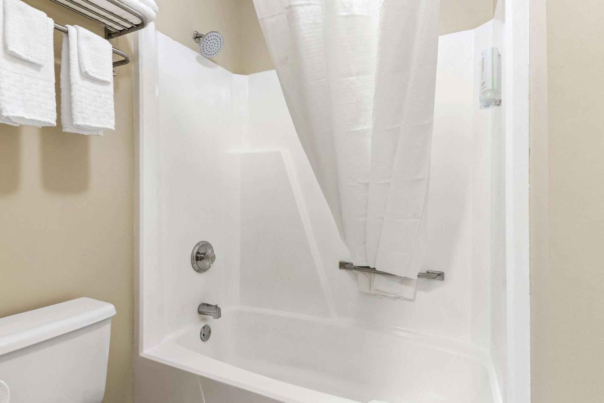 Rodeway Inn Formerly Camp Inn Lodge Oscoda 외부 사진
