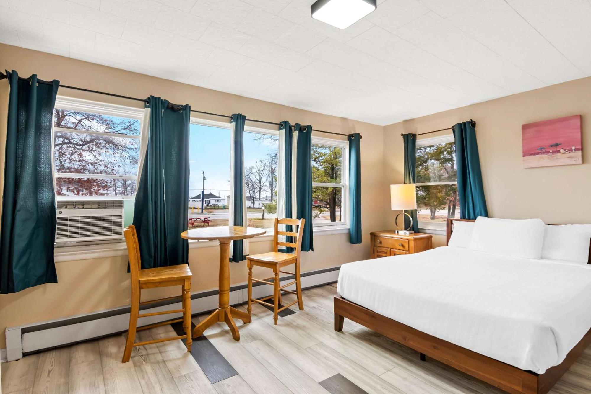Rodeway Inn Formerly Camp Inn Lodge Oscoda 외부 사진